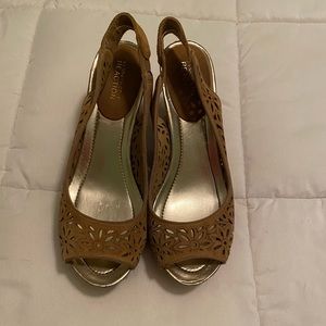 Kenneth Cole Wedged Heels